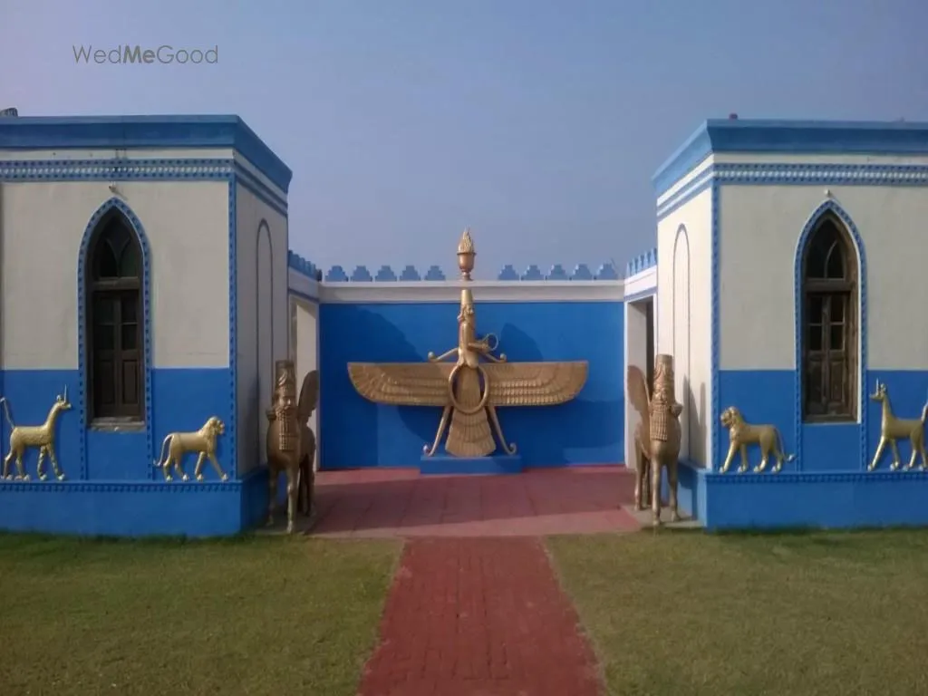 Outdoor lawn mandap and pheras ceremony setting at Aaram Baagh Pushkar