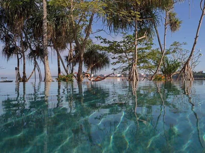Swimming pool overlooking the Indian Ocean at Anantara Kalutara Resort, Sri Lanka