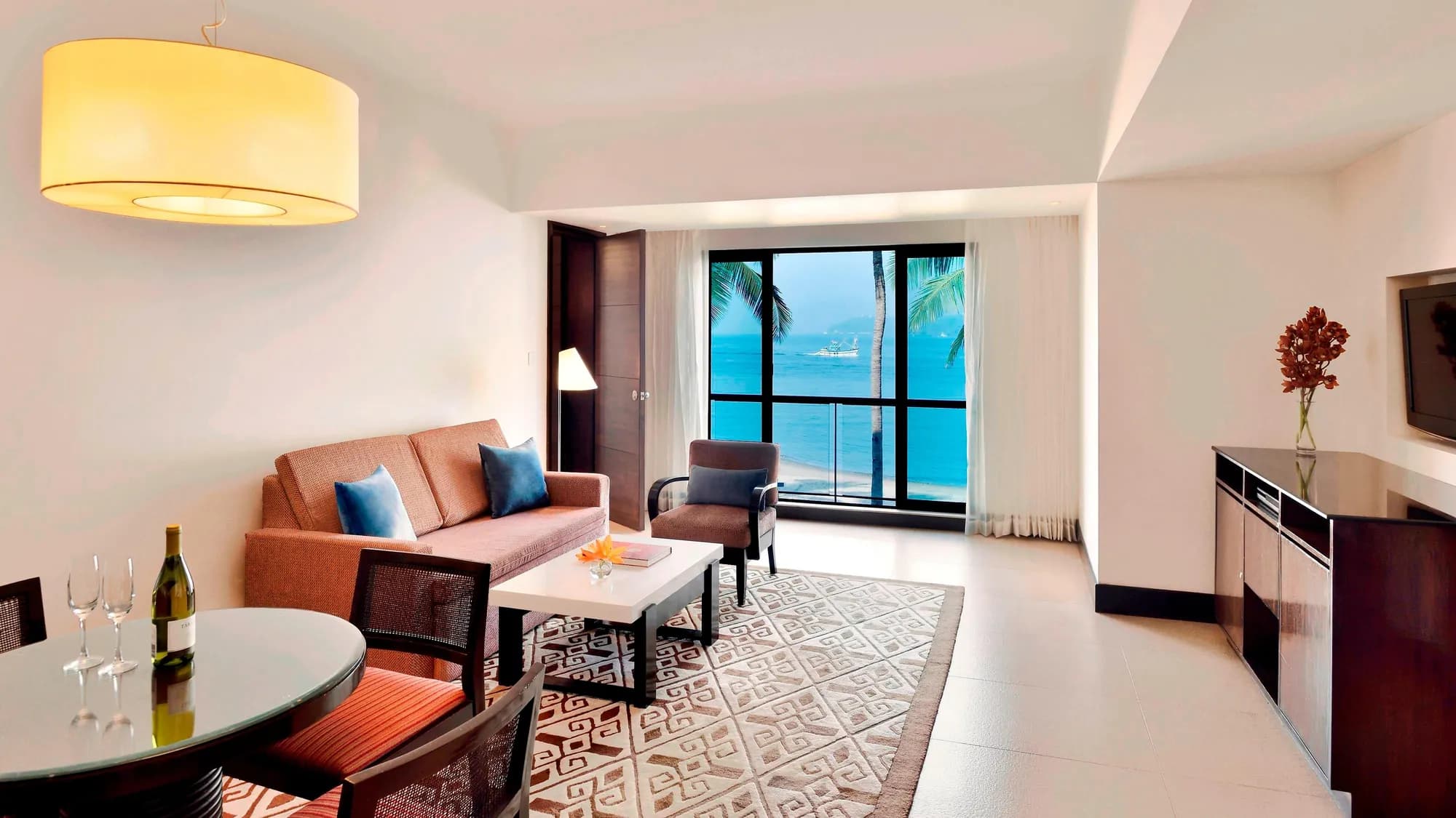 Guest suite with sea view at Goa Marriott Resort and Spa, Miramar