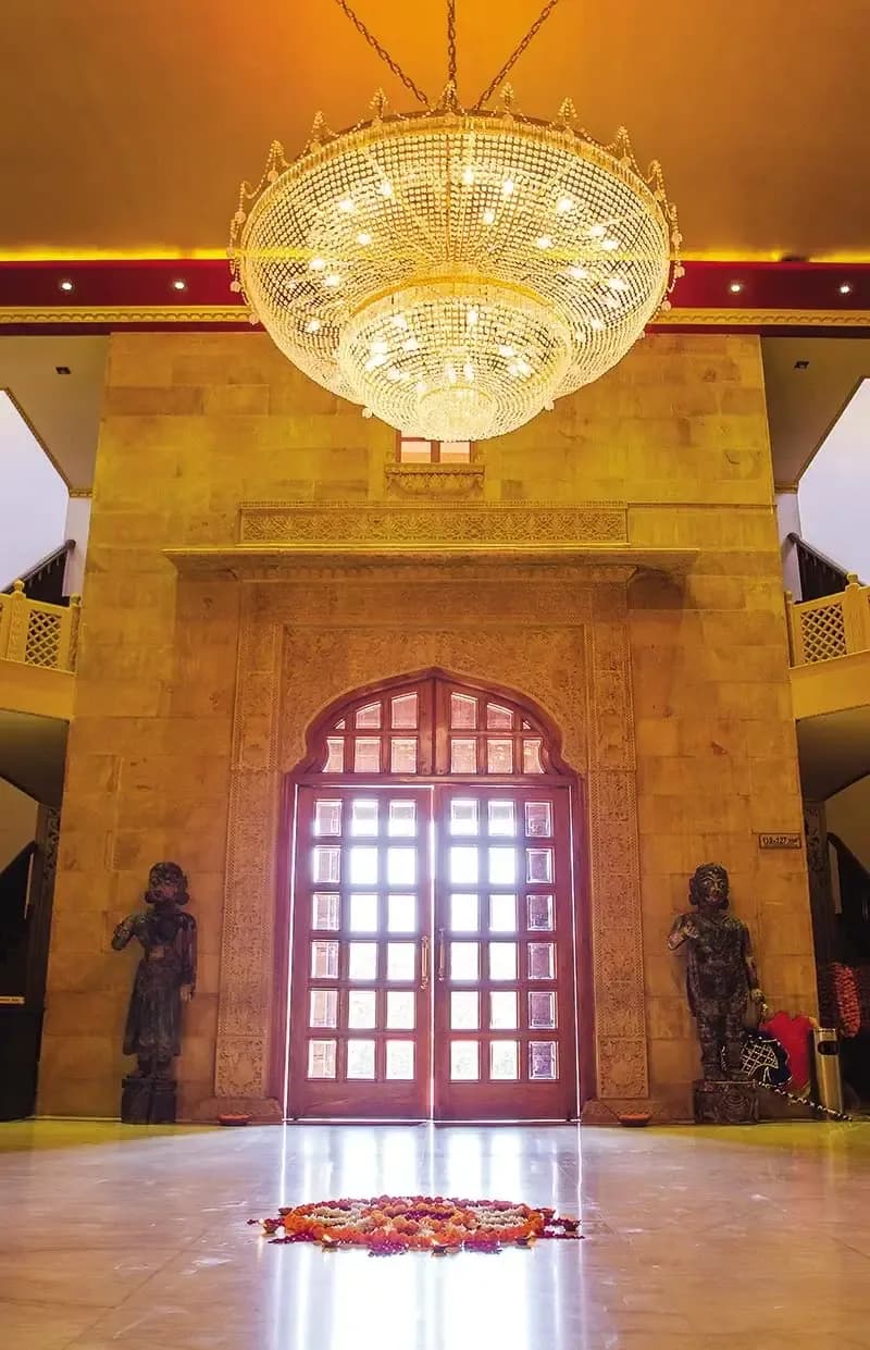 Arrival forecourt and entrance of Hotel Rang Mahal on Jaisalmer–Sam Road