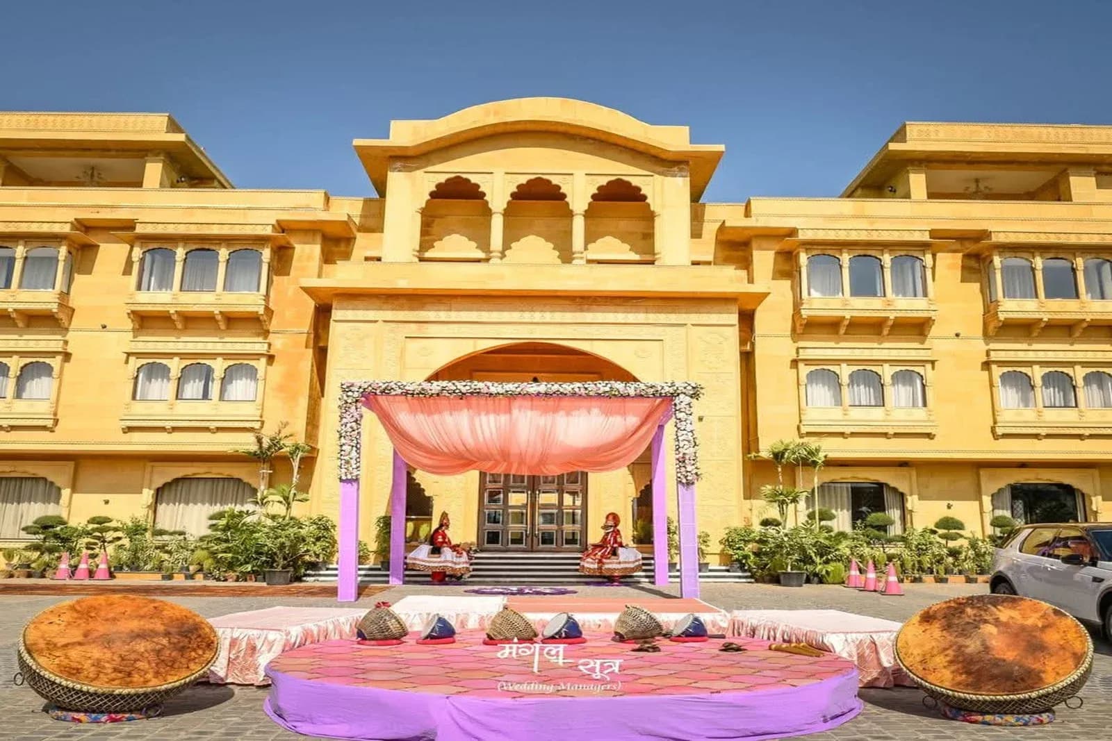 Garden lawn mandap and pheras ceremony setting at Sahdev Bagh Pushkar