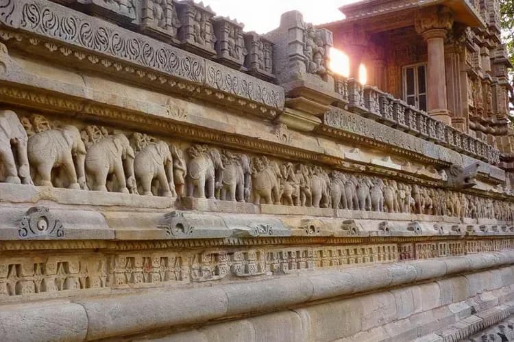 Heritage Rajasthani architectural decor and detailing at Sahdev Bagh Pushkar