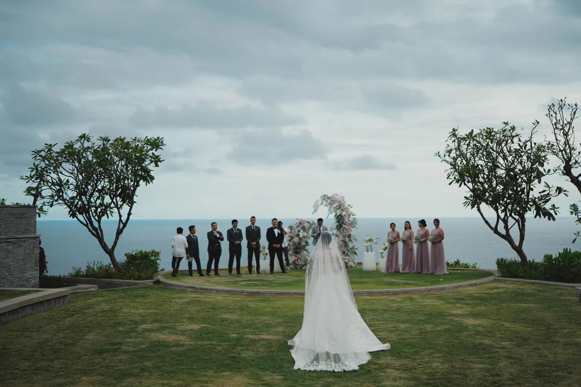 Andakara Lawn clifftop ceremony setup at Six Senses Uluwatu Bali overlooking the Indian Ocean