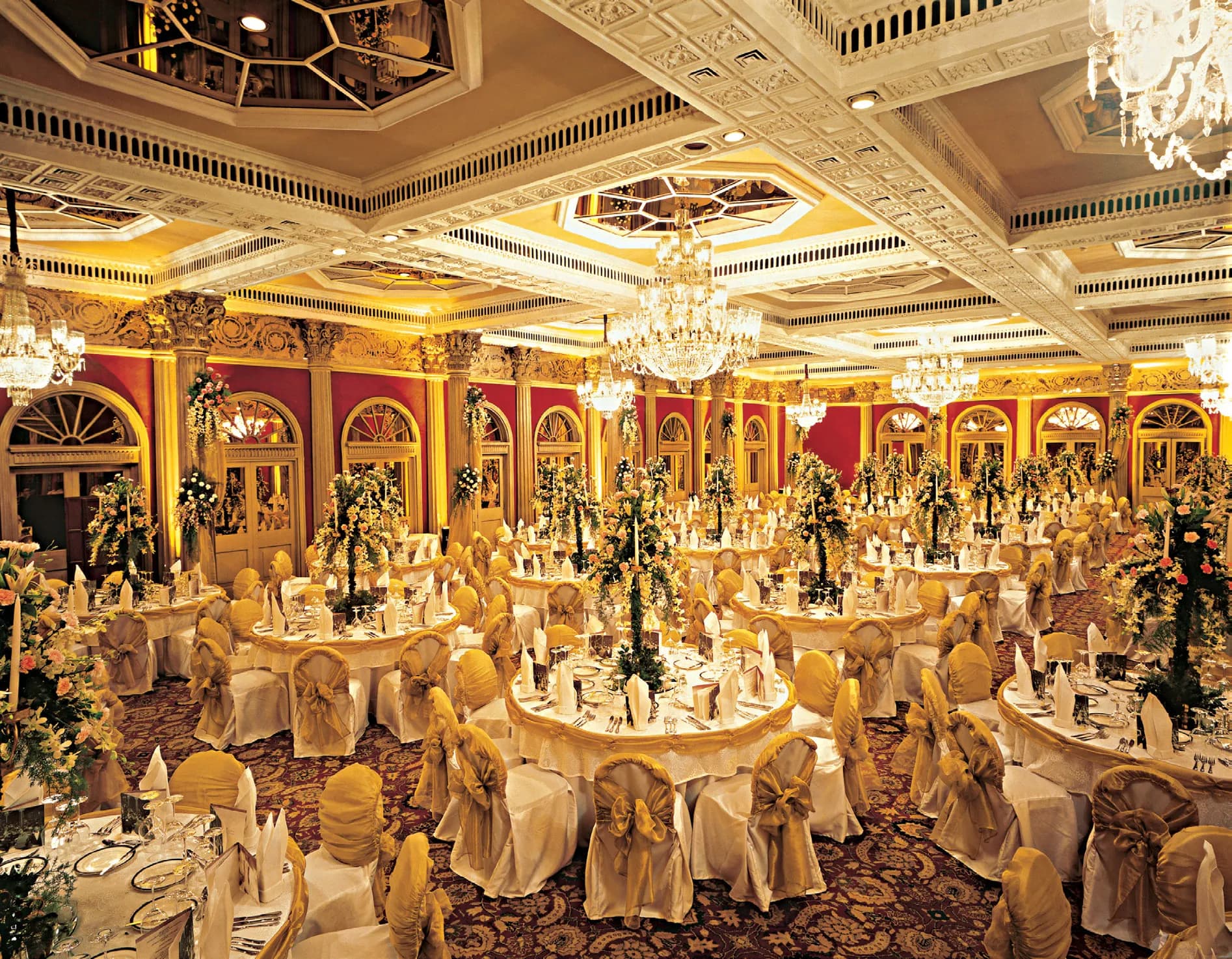 Marwar Hall chandelier-lit Art-Deco indoor banquet hall at Umaid Bhawan Palace Jodhpur