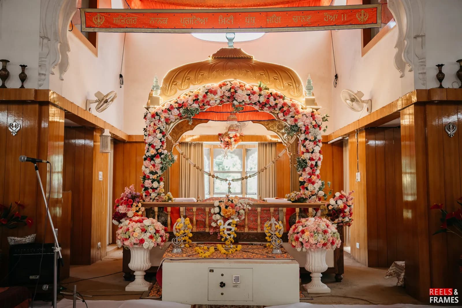 Jasmeet & Sarrtaj — Gurudwara wedding