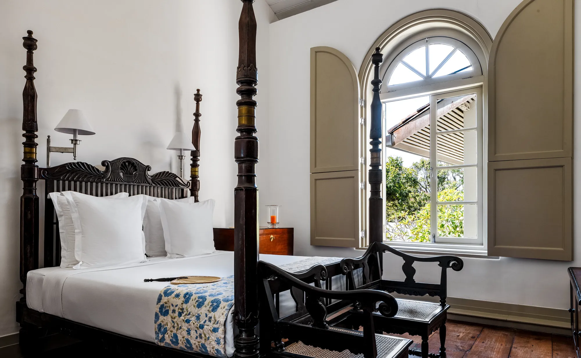 Colonial four-poster bedroom with jackwood floors and high ceilings at Amangalla Galle