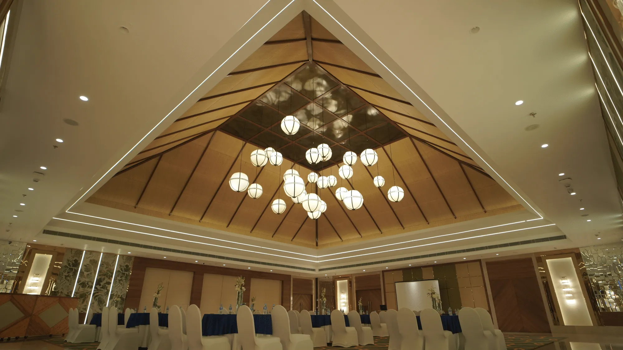 The ~27,000 sq ft Big Lawn, the largest outdoor wedding setting at Ananta Spa & Resort Pushkar