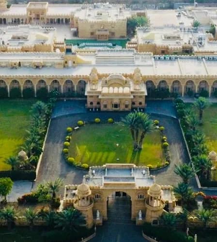 Central wedding lawns, the large open-air venue at Fort Rajwada Jaisalmer