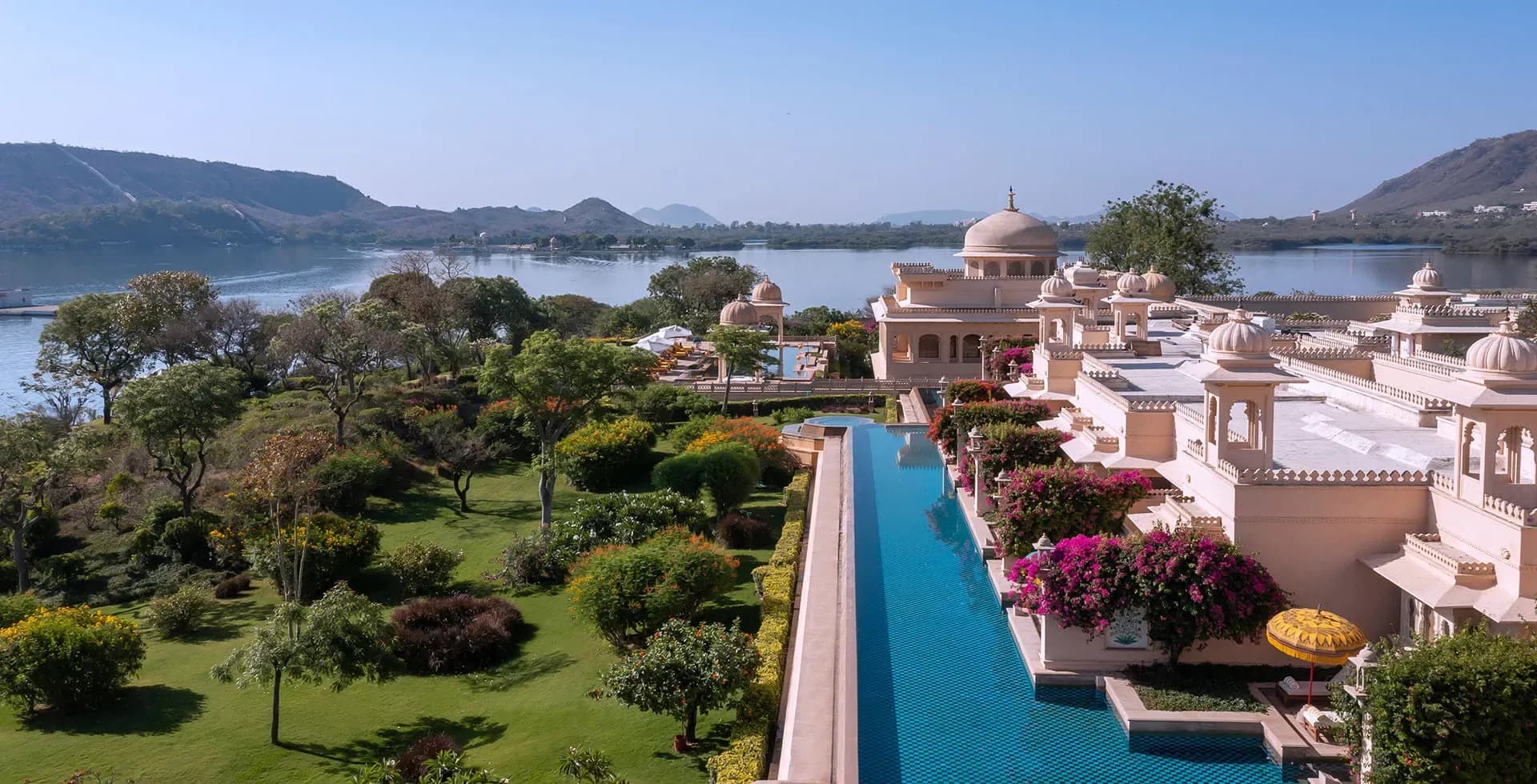 Lakeside palace wedding at The Oberoi Udaivilas, Udaipur