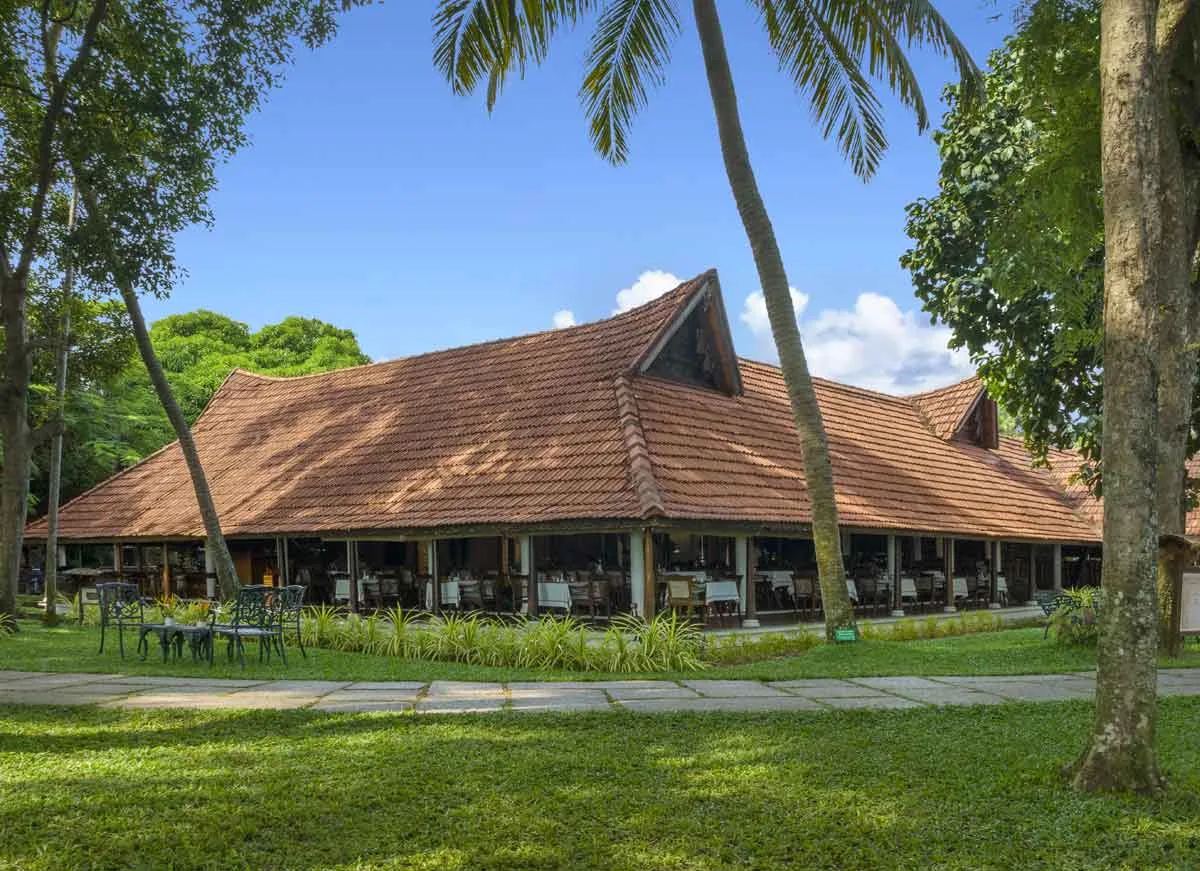 Ettukettu restaurant at Kumarakom Lake Resort