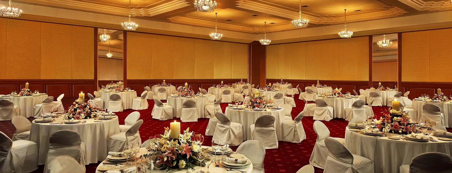 Raviz Convention Centre reception at The Leela Kovalam